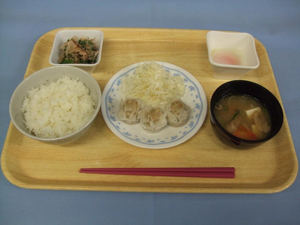 100円朝食の一つ「しゅうまい定食」