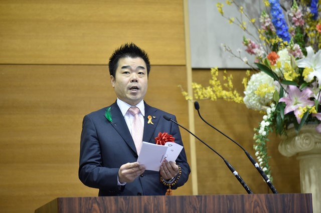 祝辞を述べられる三日月大造・滋賀県知事