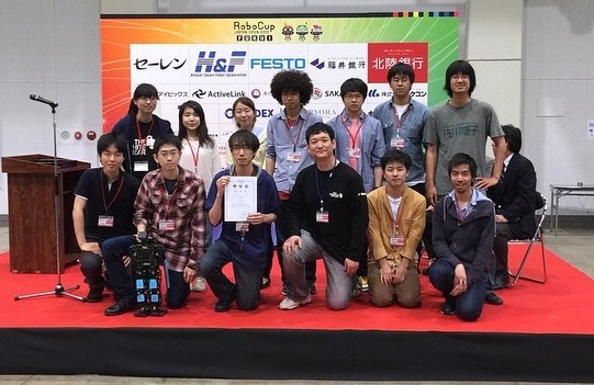 ロボカップジャパンオープン2015に参加したCIT Brainsのメンバー