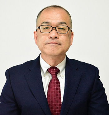 東京理科大学理学部第二部　学部長　長嶋泰之（物理学科教授）